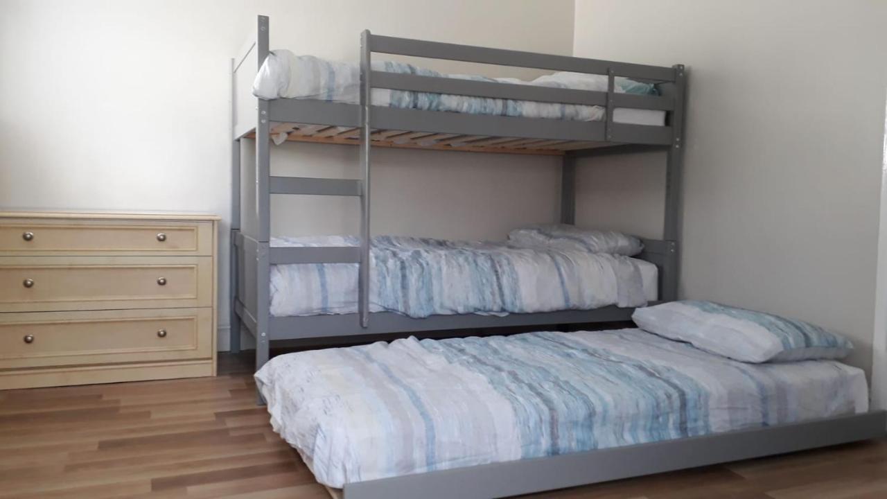 Relaxing Home - 7-10Min To Bournemouth Sandy Beach By Car - Private Garden, Parking And Spa 外观 照片