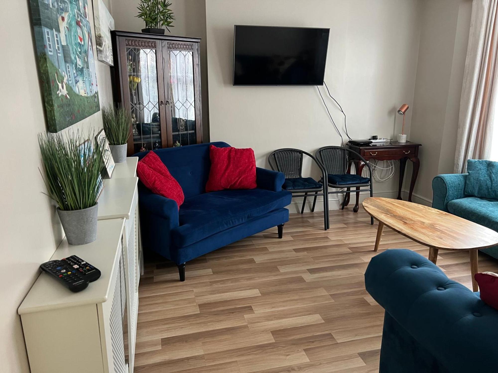 Relaxing Home - 7-10Min To Bournemouth Sandy Beach By Car - Private Garden, Parking And Spa 外观 照片